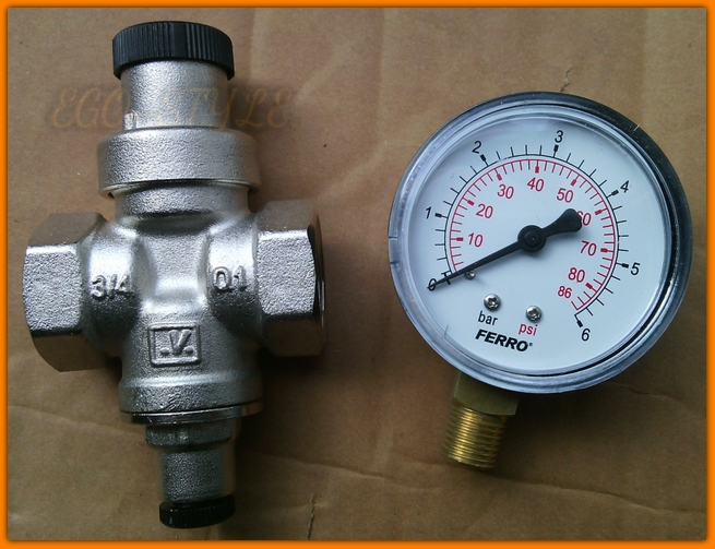 Reduktor ciśnienia wody 1/2" z manometrem reg.1-4bar RC15SM FERRO